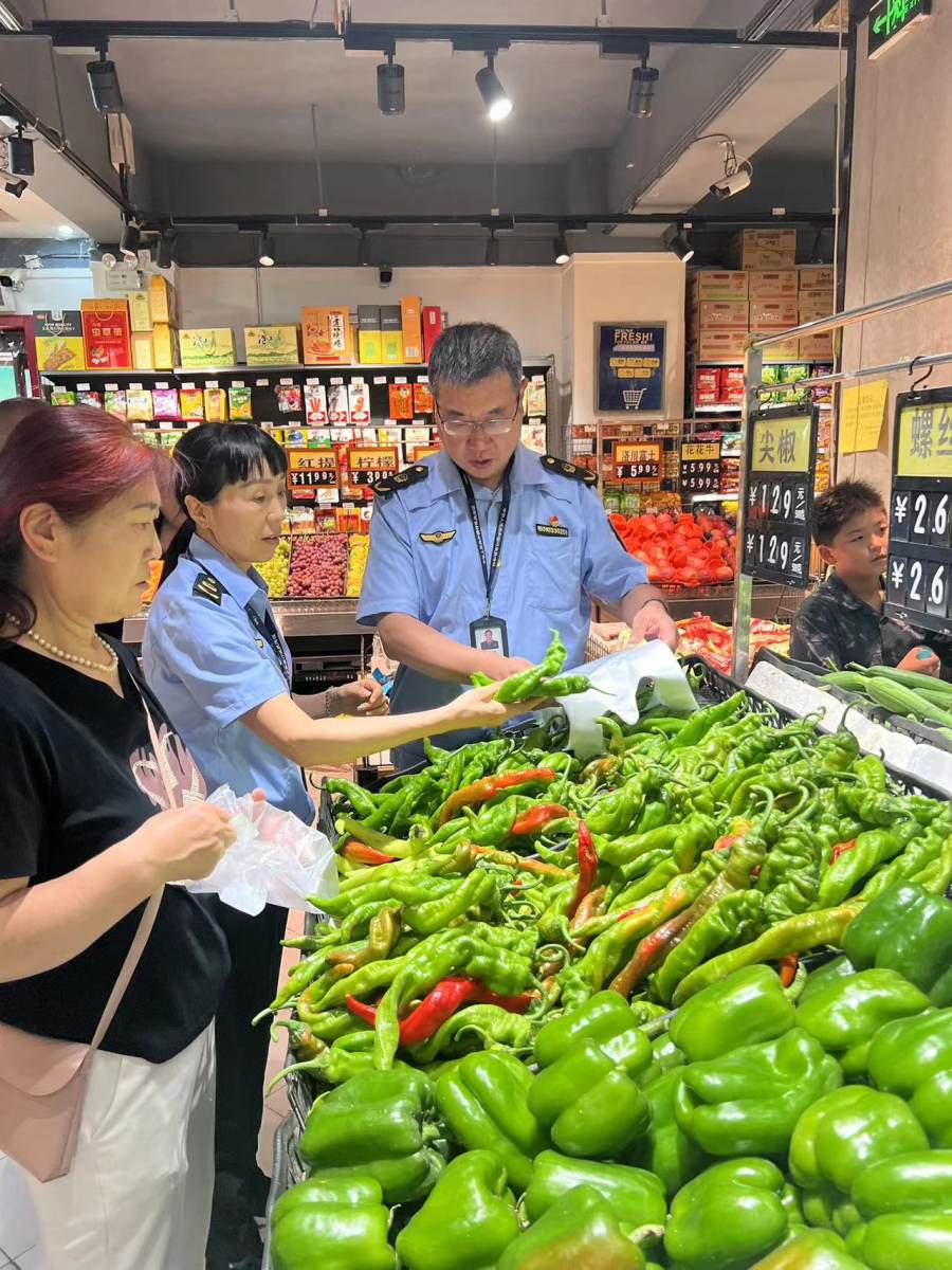 國基路所開展食用農(nóng)產(chǎn)品安全快速檢測 守護群眾“菜籃子”安全